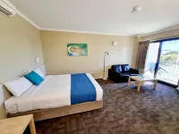 Geraldton Motor Inn Hotels in Tarcoola Beach