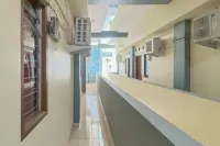 Urbanview Hotel Maharani Garut