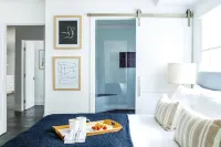 ONeill I by AvantStay Coastal Paradise Steps from Beach Modern Decor