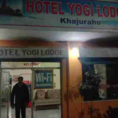 Hotel Yogi Lodge Hotel Exterior