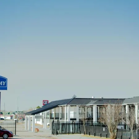 Economy Inn and Suites