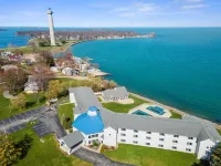 Bayshore Resort at Put-in-Bay 풋 인 베이 호텔