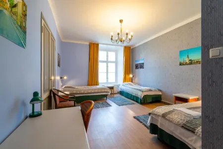 Old Town Munkenhof Guesthouse - Hostel