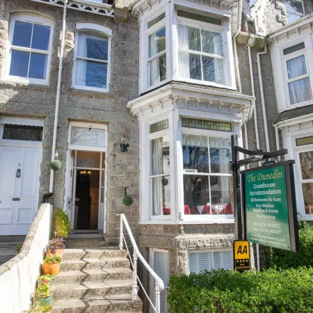 Dunedin Guest House