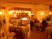森帕蒂酒店 - 早餐