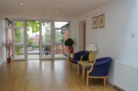 Oscar Lodge Hotels in Moulton
