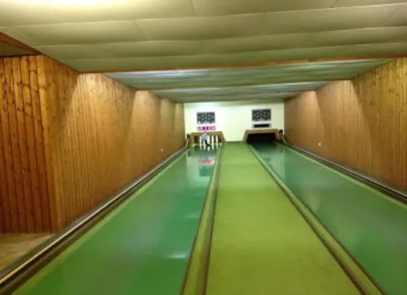 Hotel Adler Отели в г. Энгстинген