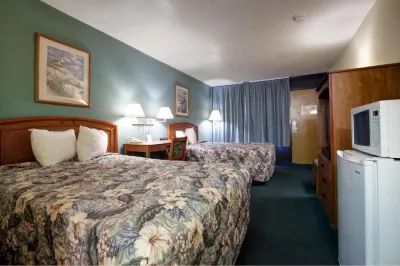 Americas Best Value Inn-FL Turnpike & I-95 Junction Hotel dekat George LeStrange Preserve