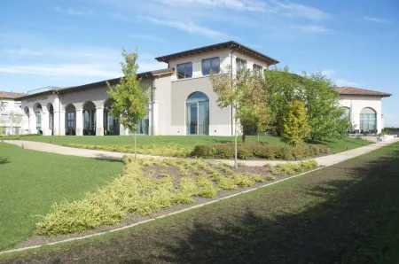 Hotel & Residence Villa Bartolomea Отели в г. Trecenta