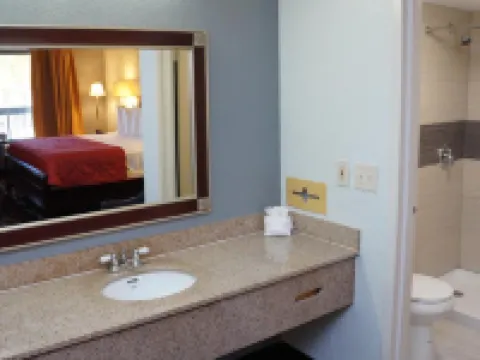 Riverview Inn Hotels in Lee County