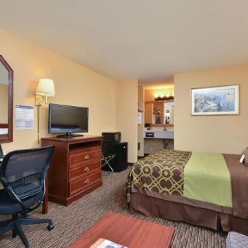 Americas Best Value Inn- San Jose Convention Center Hotels near Saint James Park