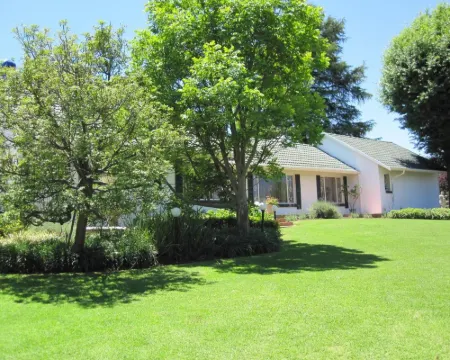 The Pecan Tree Guesthouse Hotels in Bryanston
