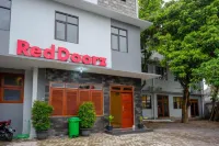 RedDoorz Plus Near Jogja City Mall 5 Hotels in Mlati