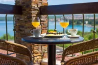 Blue Waves Resort Hotels in Zidarici