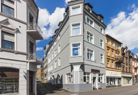 2. 호텔 트라베너 ..