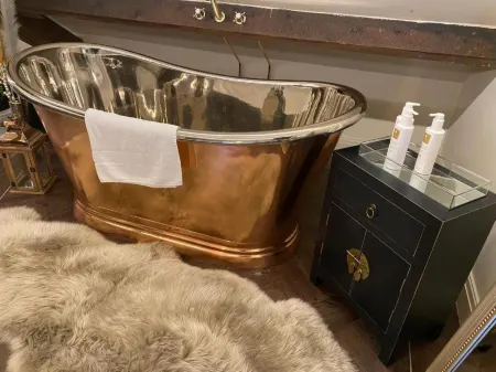 The Hive at Poppi-Red