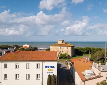 โรงแรมนินา โรงแรมในBibbona