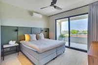 Senses Boutique Hotel & Apartments - Hot Tub