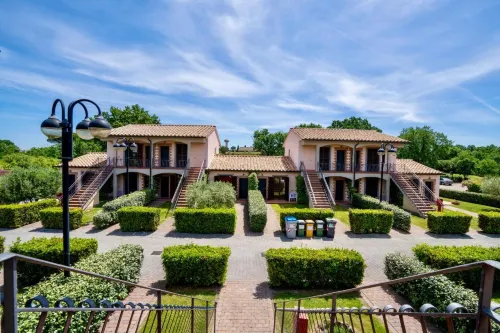 Residence Surrounded by Greenery with Swimming Pool in Sorano Hotels in Sorano