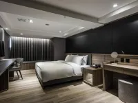 Autumn Willow Hotel Hotels near Chonglun Park