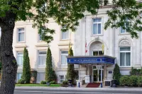 The Hotel Saskatchewan, Autograph Collection Hotels near Government House
