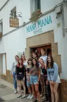 Mana Mana Youth Hostel - bar