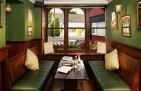 Hylands Burren Hotel Các khách sạn ở Kinvarra