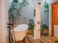 Sanse Boutique Hotel Hotels near Taraw Cliff