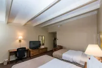 Windjammer Lodge Hotels in Ogdensburg