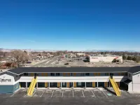Balanced Rock Inn Hotels in Fruita