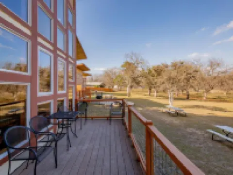 Seven Bluff Cabins Hotels in Uvalde County