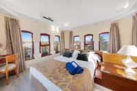 Hotel Ciutat Jardi - Mountain view