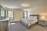 Glen Cove Home Walk to Boardwalk and Dining!