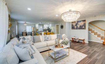 Silver Springs Home Walk to Downtown!