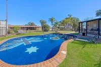 Econo Lodge Savannah Park Tamworth Hotels in Hillvue