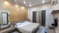 Hotel hari vitthala palace Hotels in Shani Shignapur