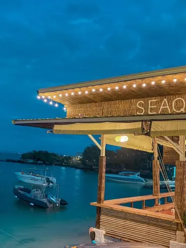 รูปภาพของSEAQUEEN The Pool ,Koh Samed