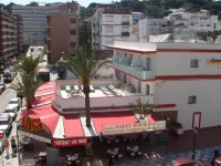 Aparthotel Safari Hotels in Calella
