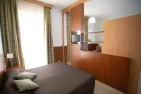 Hermes Hotel - parking