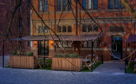 Phoenix Hotel Liverpool Отели в г. Бутл