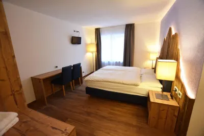 Hotel Nès Crépes Hotels in Пера