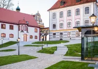 Hotel Schloss Leitheim Hotels near Lidl