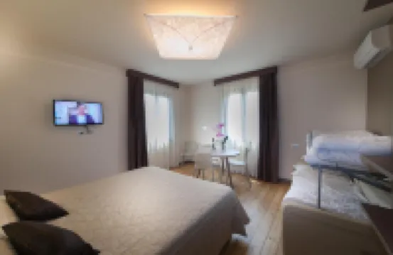 International Rooms & Apartments
