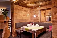 Naturhotel Die Waldruhe - Dolomites - breakfast