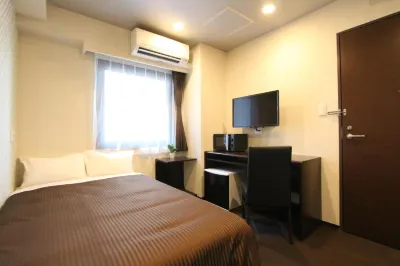 HOTEL LiVEMAX Nihonbashi Hakozaki Hotels near Sesshin-in Temple