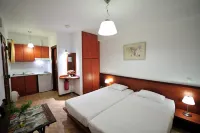 Eye Q Resort Hotels in Skiathos