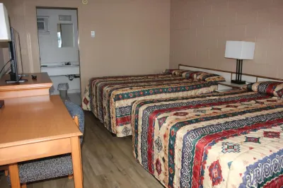 Flamingo Motel Hotel dekat McLaren Arena