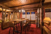 BaseCamp Hotel