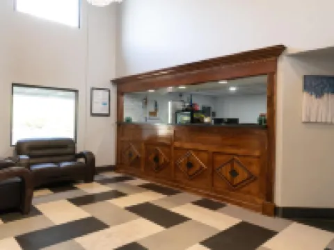 Royal Inn & Suites Hotels in Akron