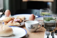 Boutique Hotel Jeroen Hotels in Гертоґенбос